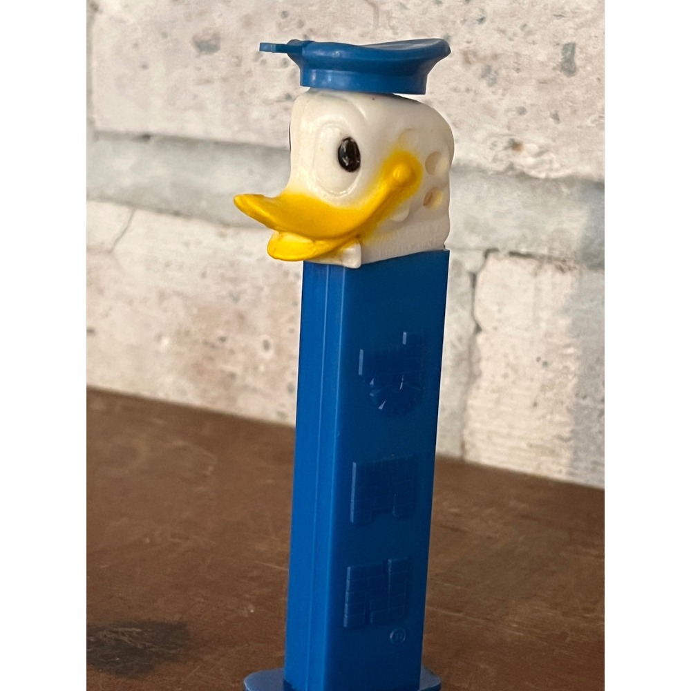 Vintage Donald Duck Pez Dispenser‎
